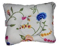 Наволочка для подушки-бабочка Лежебока с рисунком «Весенние цветы»