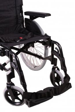 Полегшений інвалідний візок Invacare Action 2 NG, ширина 38 см