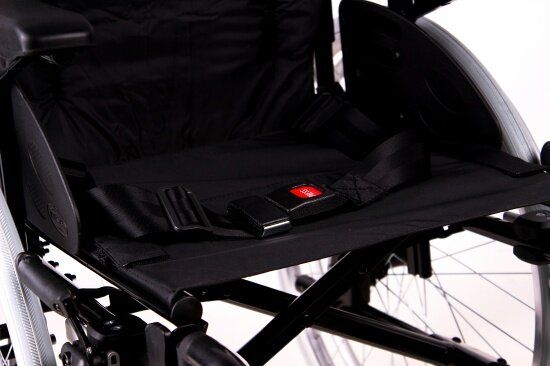Облегченная инвалидная коляска Invacare Action 2 NG, ширина 38 см