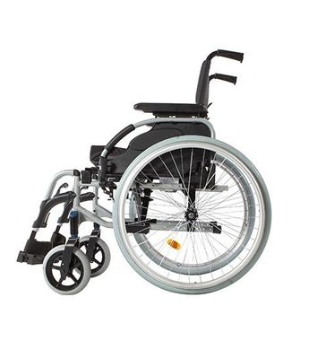 Полегшений інвалідний візок Invacare Action 2 NG, ширина 45,5 см