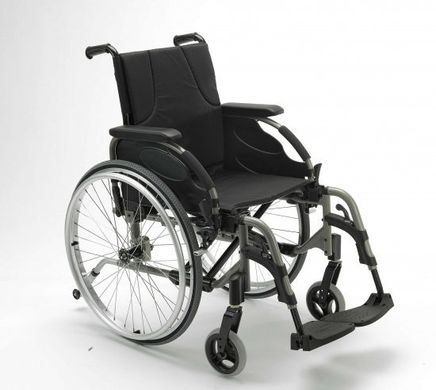 Облегченная инвалидная коляска Invacare Action 4 Base NG, ширина 38 см, "морской волны"